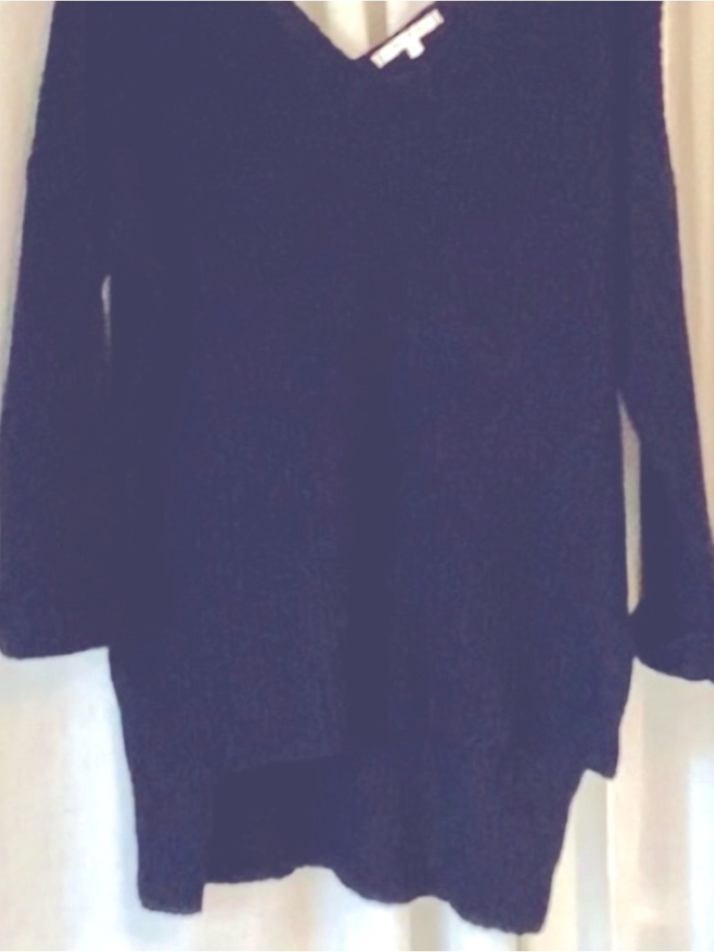 Willow & Clay Black V-Neck Long Sleeve Women's Sweater